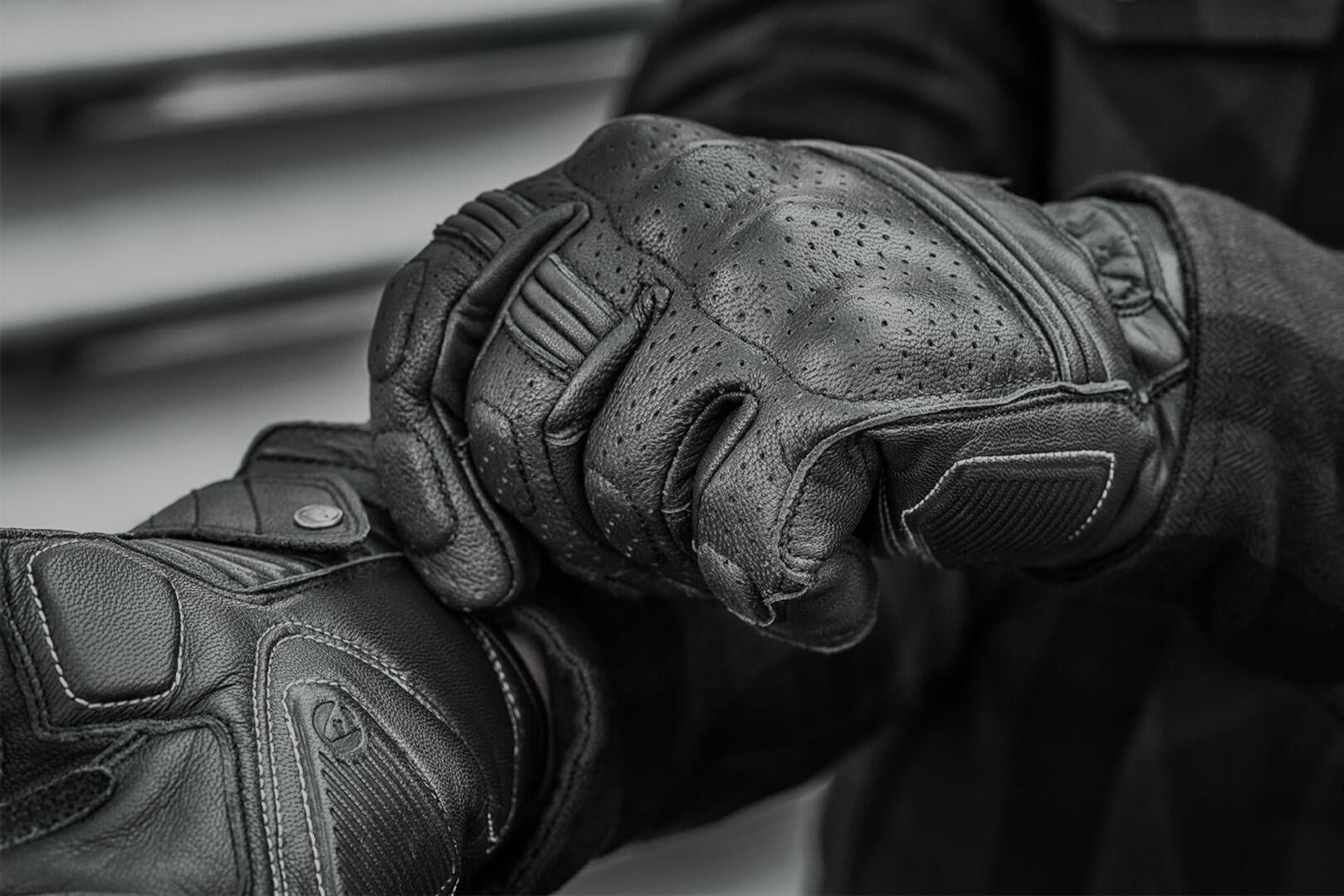 SHIMA AVIATOR BLACK GLOVES – 4 – Maximomoto PT