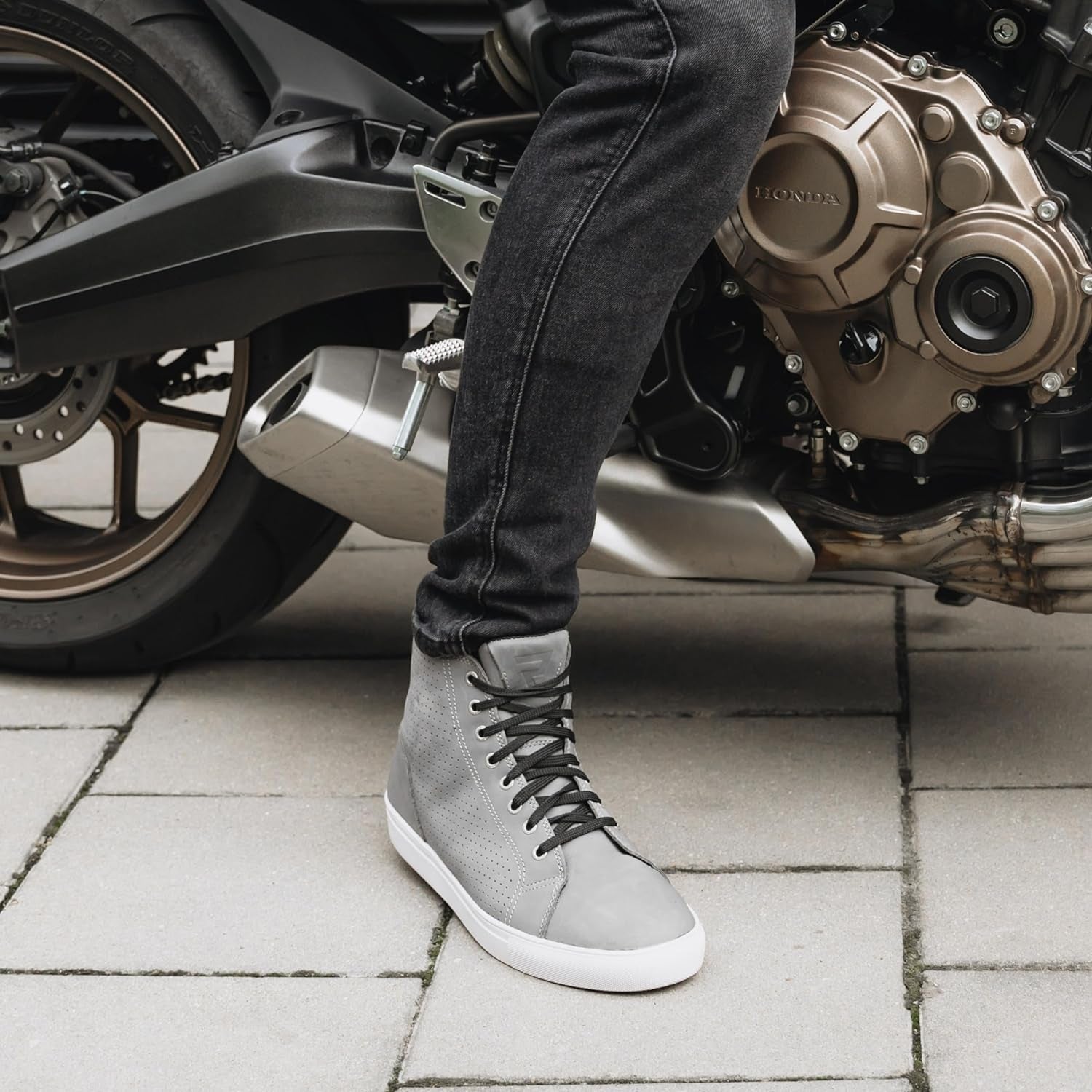 REBEL HORN - URBAN MAN TRAMP II BOOTS GRAY – 4 – Maximomoto PT
