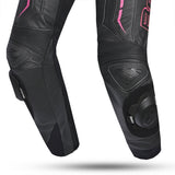 BELA ROCKET MIX KANGROO 2 PC Moto Senhora Fatos - Imagem do lado do joelho do terno