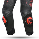 BELA ROCKET Mix Kangaroo 1 PC Moto Couro Fato Preto Vermelho - Imagem do lado do joelho do terno
