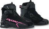 IXON BULL 2 WP MULHER MOTOCICLISTA CAVALGANDO BOTAS PRETAS FÚCSIA