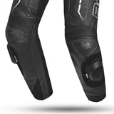 BELA ROCKET MIX KANGAROO 1 PC Moto Senhora Fato Preto Blanco - Imagem do lado do joelho do terno