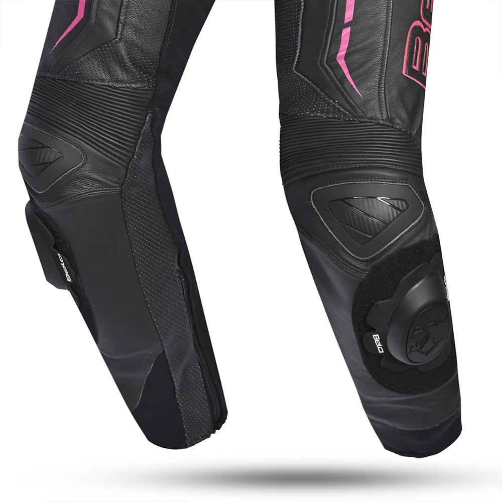 BELA ROCKET MIX KANGROO 2 PC Moto Senhora Fatos - Imagem do lado do joelho do terno