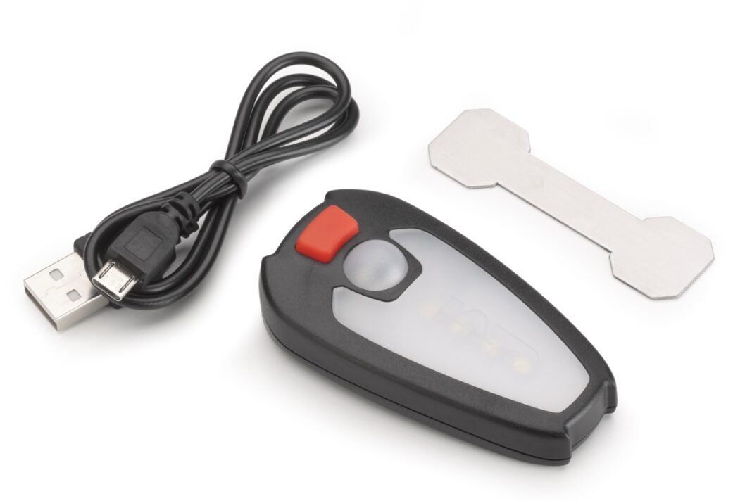 GIVI LUZ INTERIOR CORTESIA PARA MALETAS E198B – 1 – Maximomoto PT